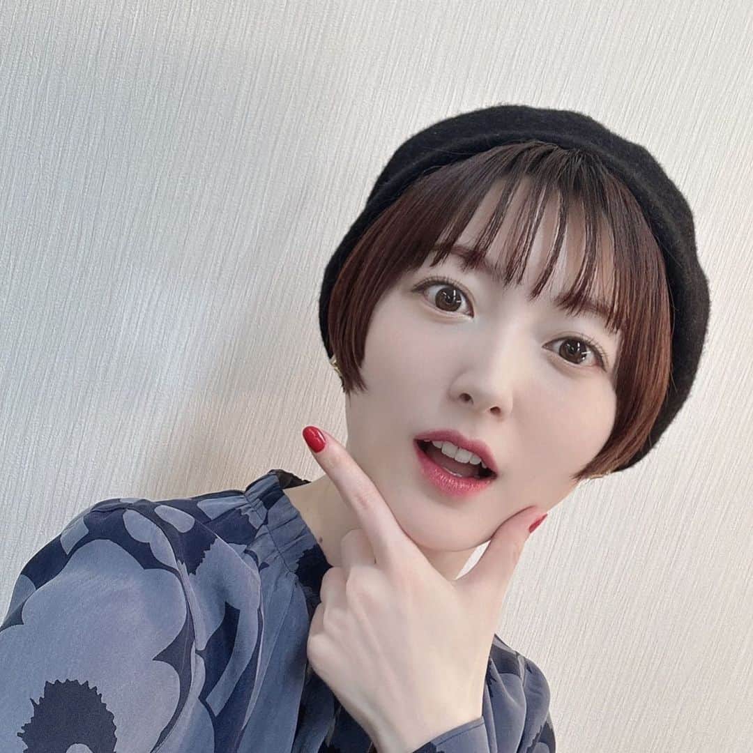 のインスタグラム：「. 今夜の #まんが未知 は〜⁉︎😊🌸 傑作漫画ビブリオバトル！ 金田一蓮十郎先生と高瀬志帆先生に、おすすめ漫画をプレゼンしていただきます！！！贅沢〜！！！😭✨✨✨ #marimekko #マリメッコ」
