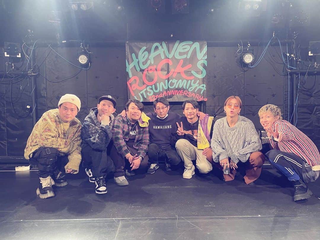 舟平のインスタグラム：「SUPER BEAVERさんと。 本当に本当に本当にめちゃくちゃ良い人たちでした。 音楽は勿論、人として本当にかっこいい人達でした。  見習いたいと思います。 素敵すぎました。」