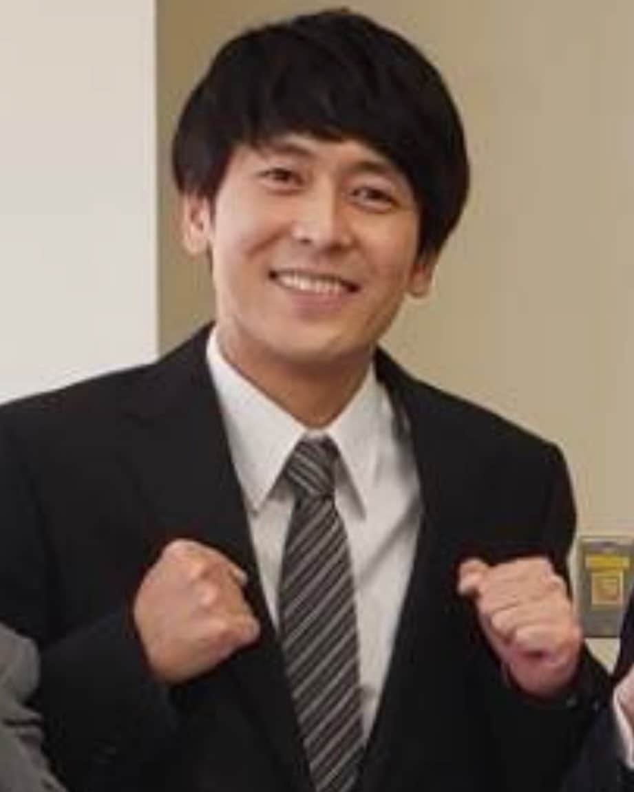 のインスタグラム：「ドラマ出演のお知らせです！  #スタンドUPスタート   本日22時、フジテレビ系列にて第6話に、少しだけ出演させて頂いております。 隣にはゆってぃさんがいらっしゃって、撮影中、ずーーっと楽しかった思い出があります。  こんな格好でした。 見つけて下さったらとっても喜びます。 是非是非。」