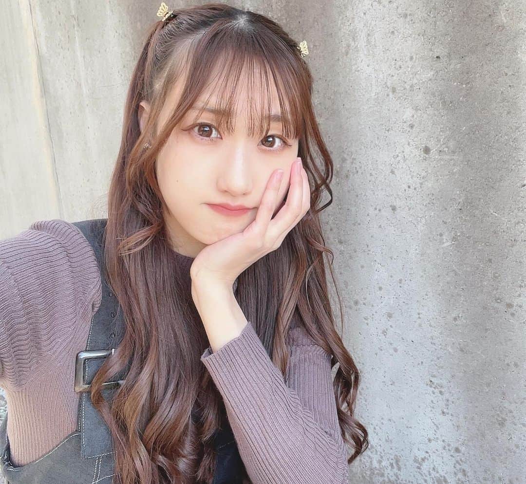 Dorothy Little Happyのインスタグラム：「🧡コメント返信🧡  ྀིーーーーーーーーーーーーー この春、Dorothy Little Happy 新曲を発表する事となりました🍀"  そのレコーディング記念として ...💭こちらの投稿にコメントしてくださった方に〜!!! コメント返信しちゃいますっ!! （わーい！初コメント返信.*⸜ ·͜· ⸝*.）  条件は ・こちらのアカウントをフォローしてくれている方!! ・25日（土）までにコメントをくれた方!!  限定となってるので、是非！ここにコメントしてね💕︎  レコーディング頑張るぞっ📣✊🏻 ーーーーーーーーーーーーーྀི  写真は勇気をだしてやってみた、ハーフツイン( ´˘` )  皆さんの好きな髪型教えてね？  里菜☺️  #dorothylittlehappy #ハーフツイン」