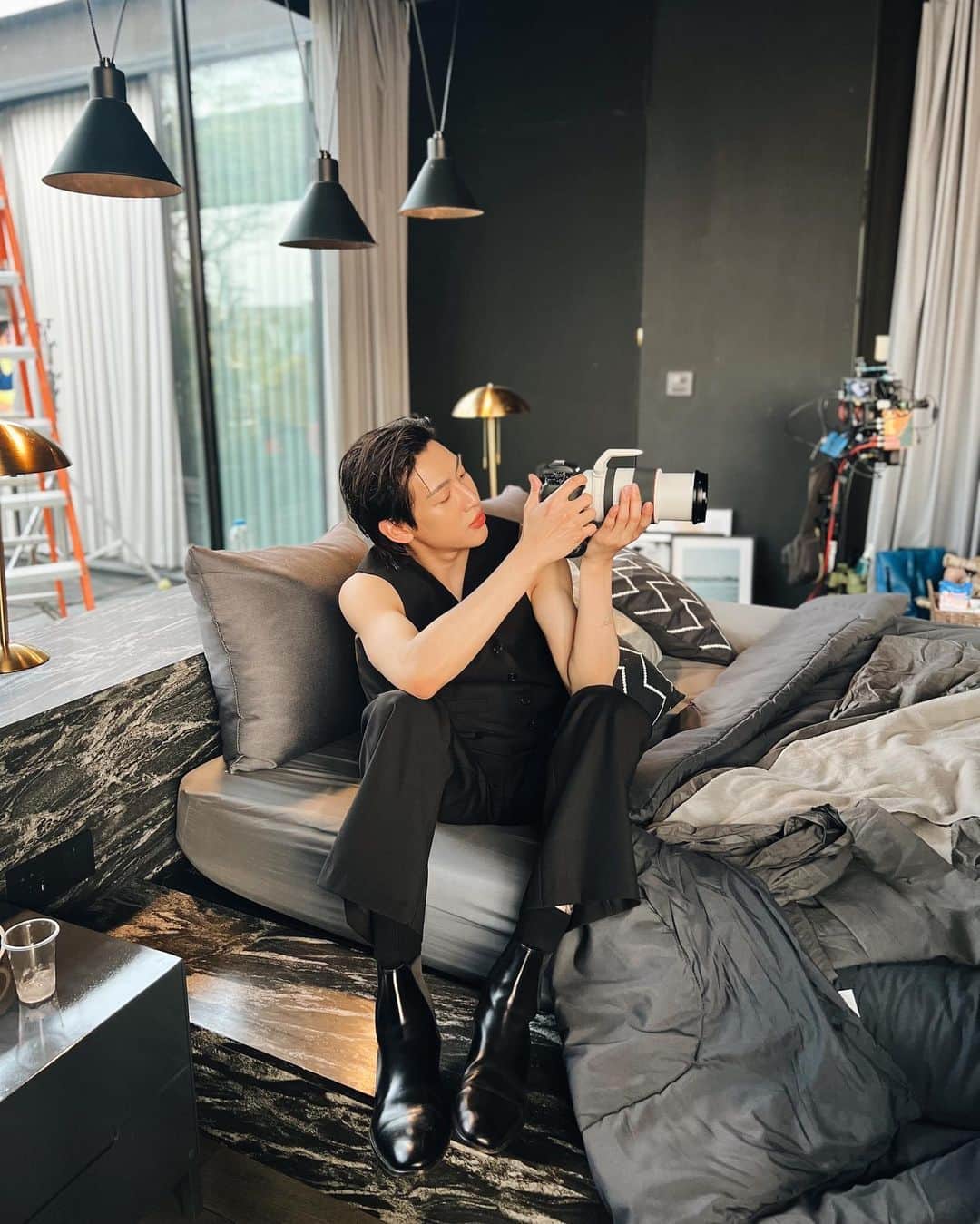 BamBam のインスタグラム：「📸SOON  #yslbeautyth」
