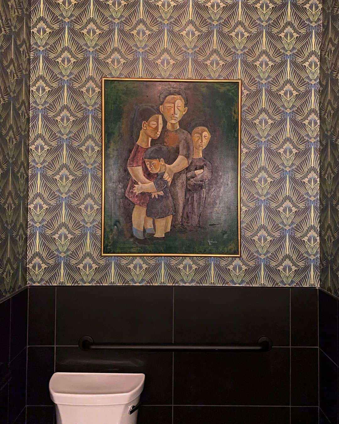 シアラ・ブラヴォのインスタグラム：「🚽, cincinnati ohio.」