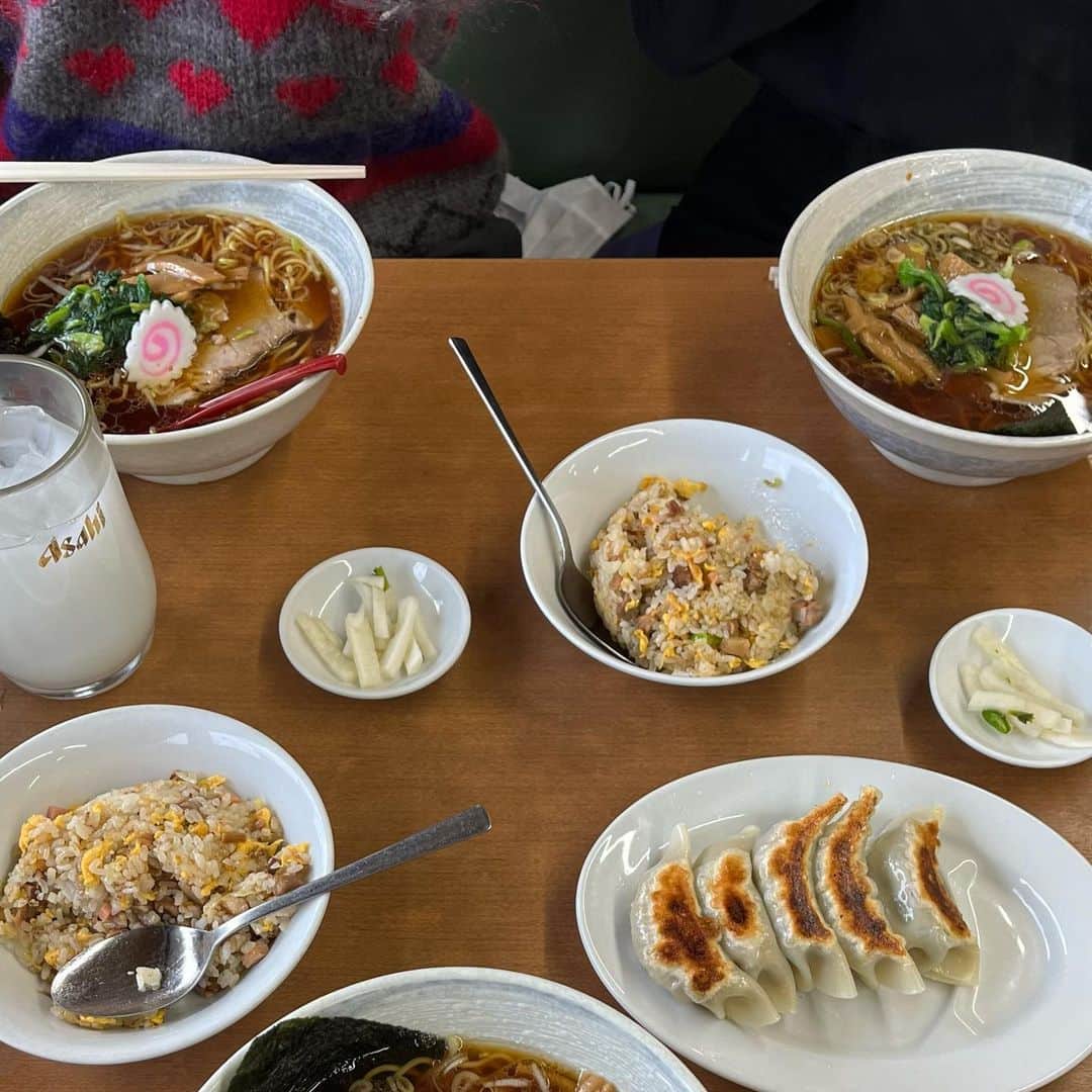 保坂美亜のインスタグラム：「おもいでの占いラーメンと忘れた頃うちに届く予定のはじめての陶芸」
