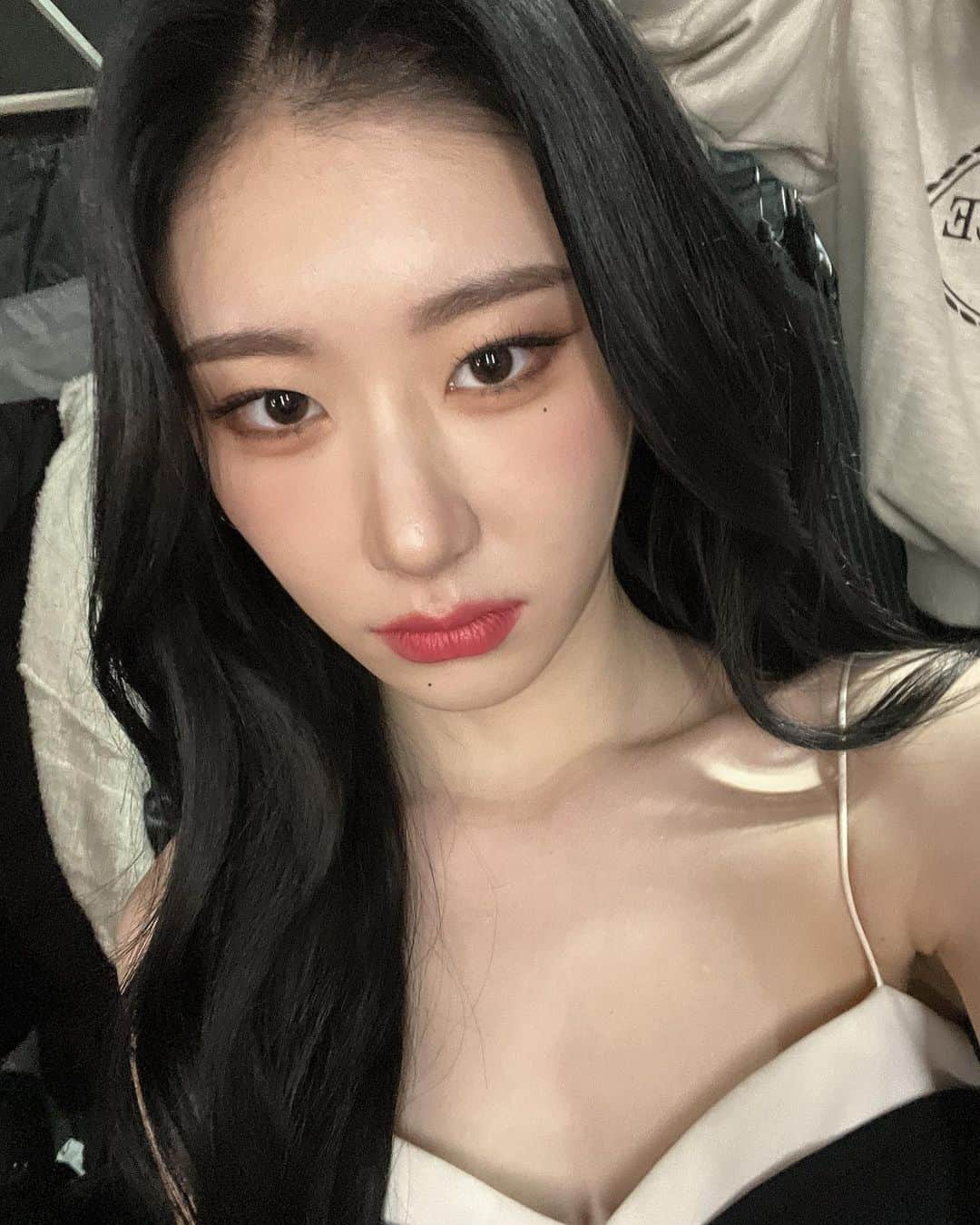 チェリョンさんのインスタグラム写真 - (チェリョンInstagram)「so damn attractive 🖤」1月29日 23時08分 - chaeryeongs.itzy