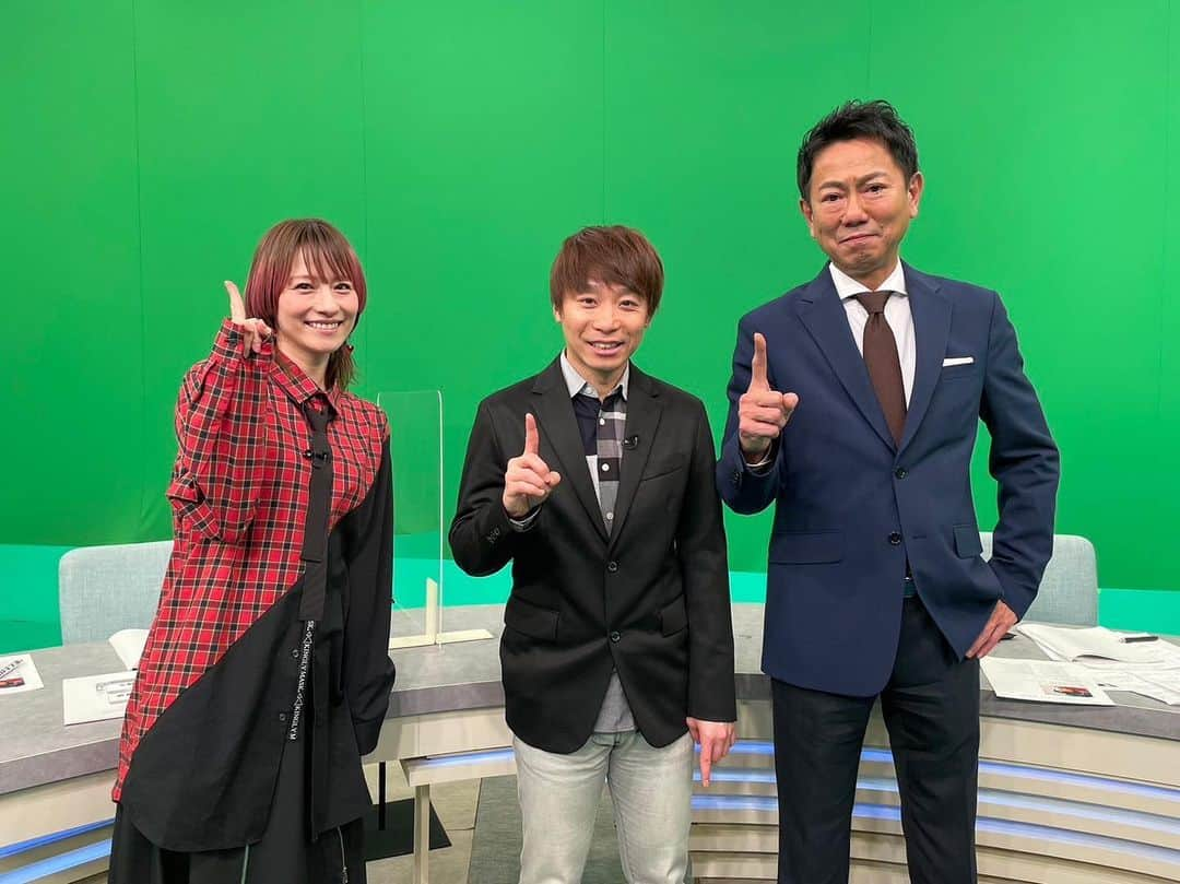 池添謙一のインスタグラム：「今日はBSイレブンにゲスト出演しました🐴 色々と取り上げていただき楽しく話することができました‼︎   ありがとうございました(^^)  今後もこうやって沢山のエピソードを話せるよう仕事を頑張らないとと思いました。  復帰に向けて頑張っていきます🏇  東さんは気さくに話してくれて緊張がほぐれましたし、宮島さんのレーヌミノルの話も嬉しかったです(^^)  #BSイレブン #東幹久さん #宮島咲良さん」