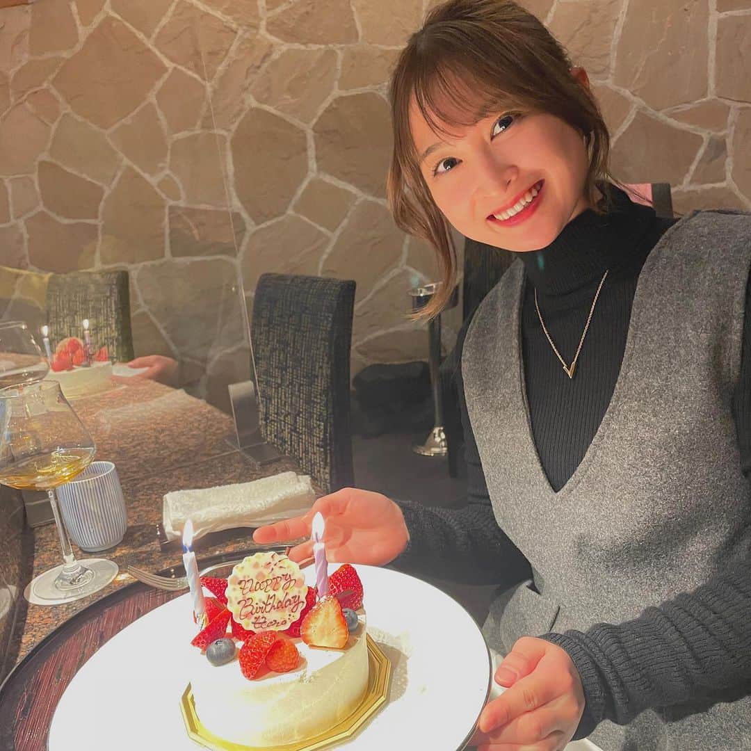 赤澤萌乃のインスタグラム：「ㅤㅤㅤㅤㅤㅤㅤㅤㅤㅤㅤㅤㅤ ㅤㅤㅤㅤㅤㅤㅤㅤㅤㅤㅤㅤㅤ my birthday🎂✨ㅤㅤㅤㅤㅤㅤㅤㅤㅤㅤㅤㅤㅤㅤㅤㅤㅤㅤㅤㅤㅤㅤㅤㅤㅤㅤ ㅤㅤㅤㅤㅤㅤㅤㅤㅤㅤㅤㅤㅤ 26才も楽しい一年になりますようにっ🙈💛ㅤㅤㅤㅤㅤㅤㅤㅤㅤㅤㅤㅤㅤ ㅤㅤㅤㅤㅤㅤㅤㅤㅤㅤㅤㅤㅤ ㅤㅤㅤㅤㅤㅤㅤㅤㅤㅤㅤㅤㅤ たくさんお祝いしてもらってうれしい〜🫶🏼🫶🏼🫶🏼ㅤㅤㅤㅤㅤㅤㅤㅤㅤㅤㅤㅤㅤ ㅤㅤㅤㅤㅤㅤㅤㅤㅤㅤㅤㅤㅤ ㅤㅤㅤㅤㅤㅤㅤㅤㅤㅤㅤㅤㅤ #お誕生日」
