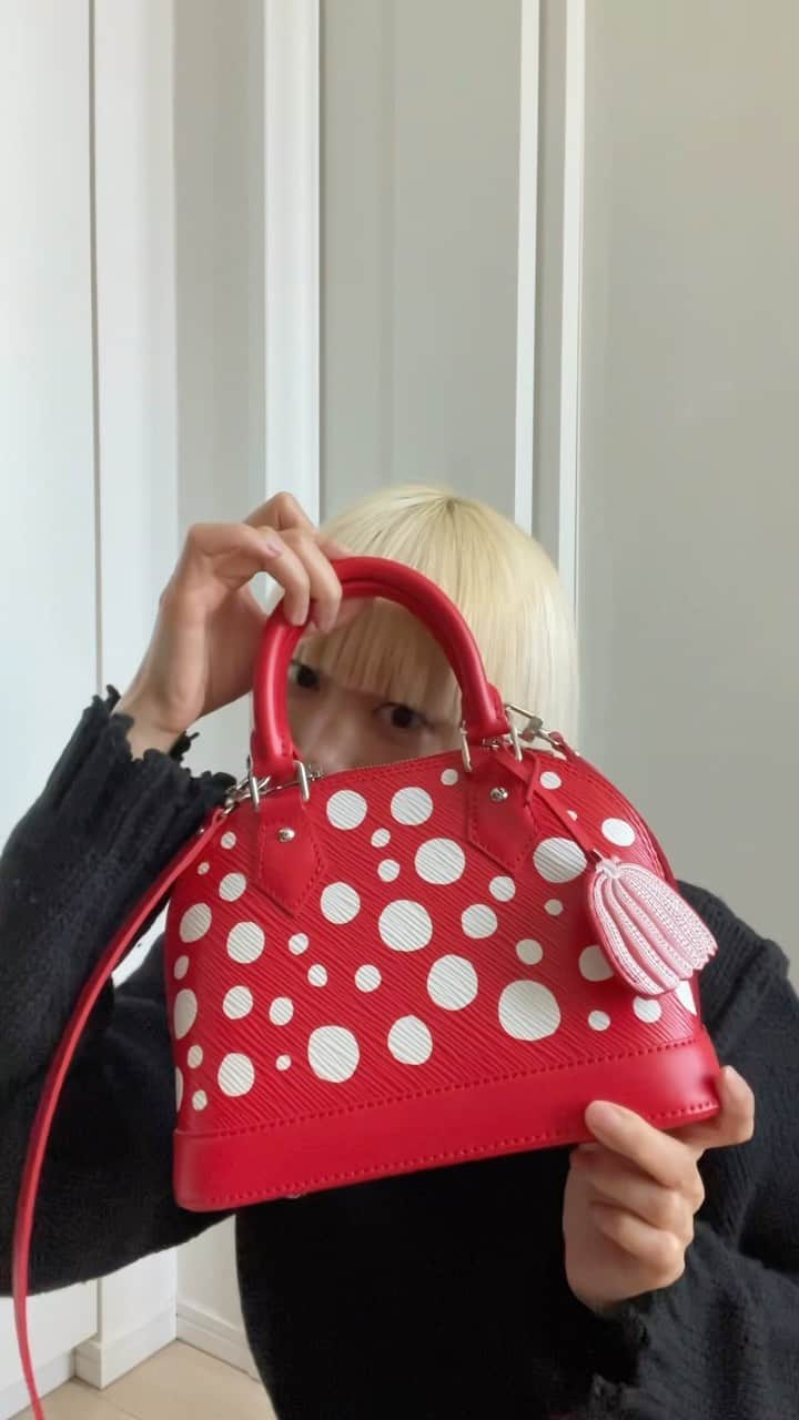 シェンのインスタグラム：「Unboxing 📦🎉」