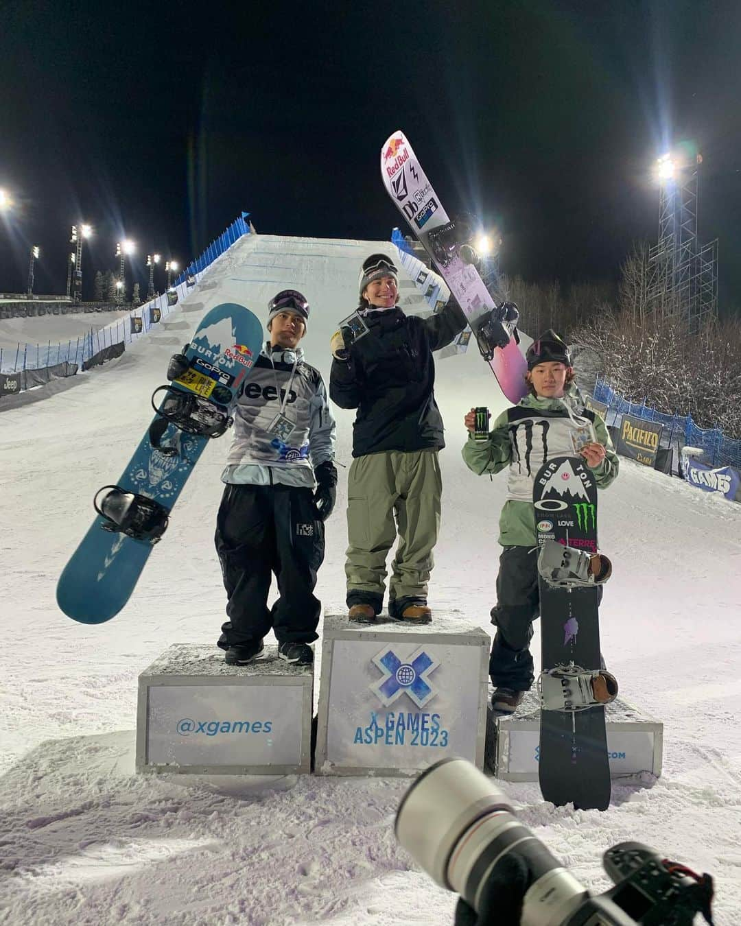 マルクス・クリーブランドのインスタグラム：「Wow, that was fun!! Incredibly happy to walk away with the win last night🥹 congrats to @takeru_otsuka & @mingsuyi! Slopestyle coming up later today!」