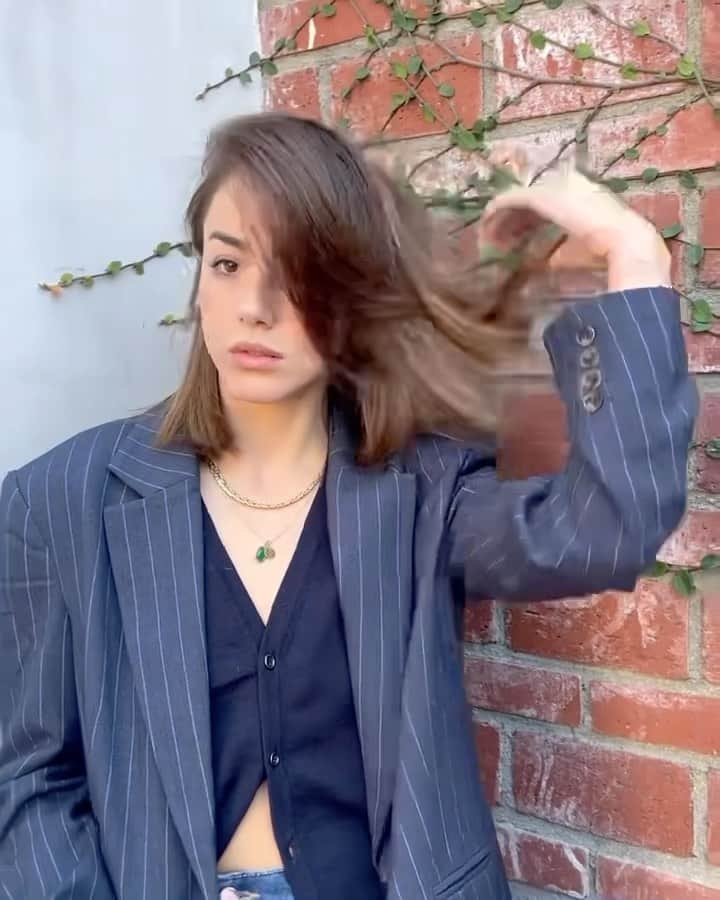 クロエ・ベネットのインスタグラム：「💇🏻‍♀️💇🏻‍♀️✂️✂️💇🏻‍♀️✂️💇🏻‍♀️💇🏻‍♀️✂️✂️✂️✂️💇🏻‍♀️✂️💇🏻‍♀️✂️💇🏻‍♀️💇🏻‍♀️💇🏻‍♀️✂️✂️💇🏻‍♀️💇🏻‍♀️💇🏻‍♀️✂️💇🏻‍♀️✂️💇🏻‍♀️✂️💇🏻‍♀️✂️」