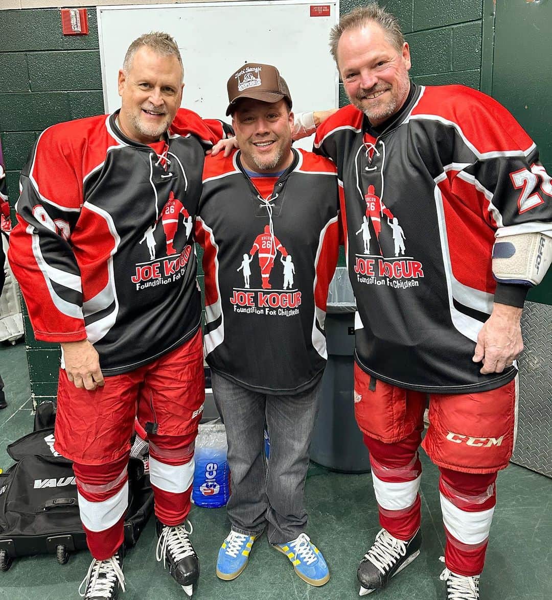 デイブ・クーリエのインスタグラム：「Raising money at the first “Ice Out Cancer” charity hockey game this weekend for @kocurfoundation with  @joe.kocur26 @unclekracker」