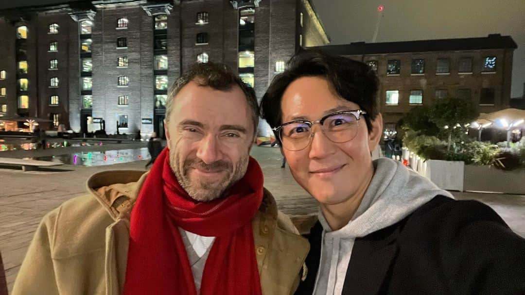 イ・ジョンジェさんのインスタグラム写真 - (イ・ジョンジェInstagram)「Great British architect who loves Korea. @officialheatherwickstudio」1月30日 4時38分 - from_jjlee