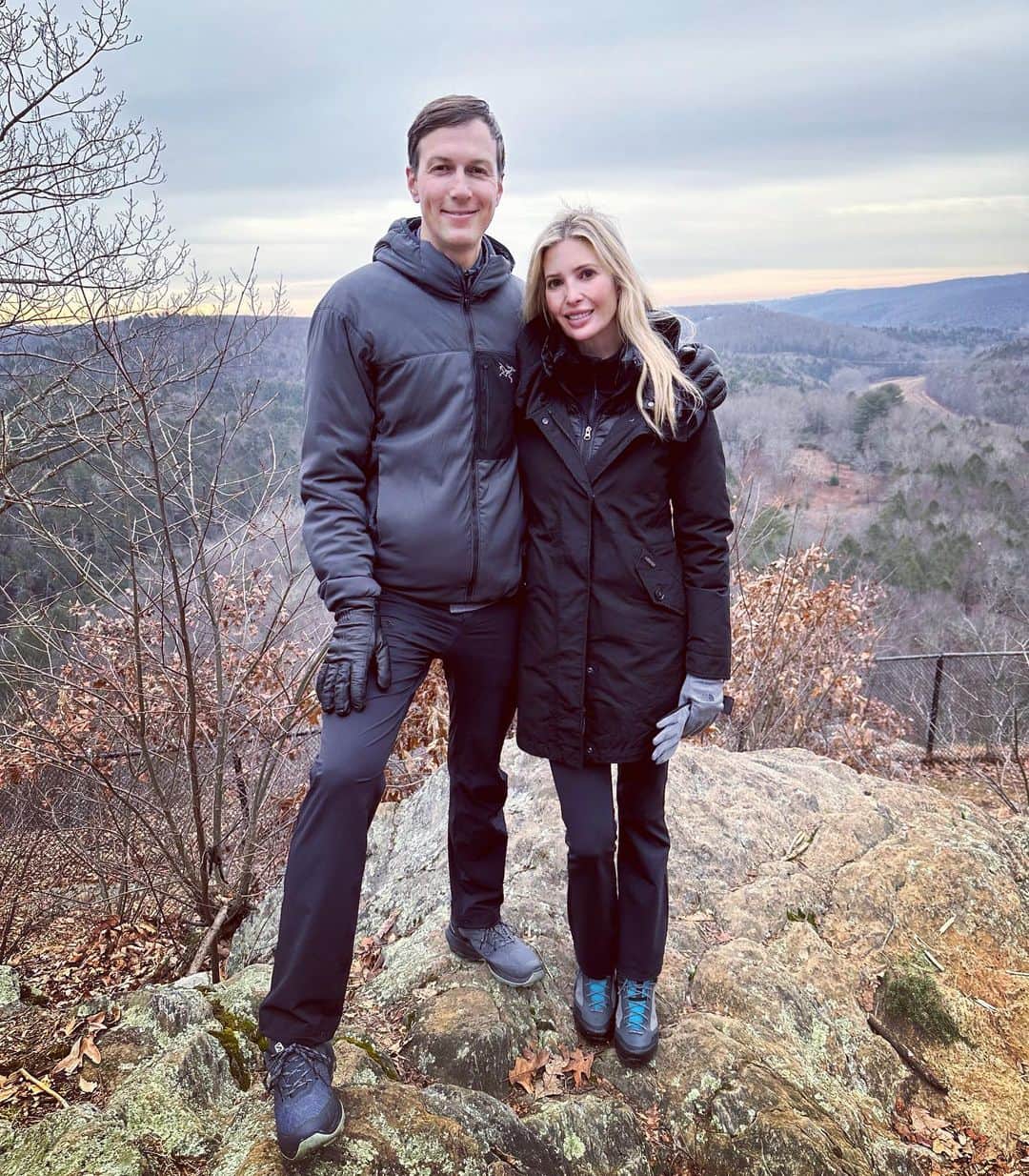 イヴァンカ・トランプのインスタグラム：「Feeling the NY winter vibes ❄️」