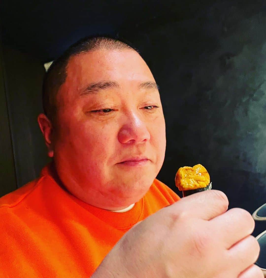 山本圭壱さんのインスタグラム写真 - (山本圭壱Instagram)「お寿司デート」1月30日 11時59分 - yamamogt