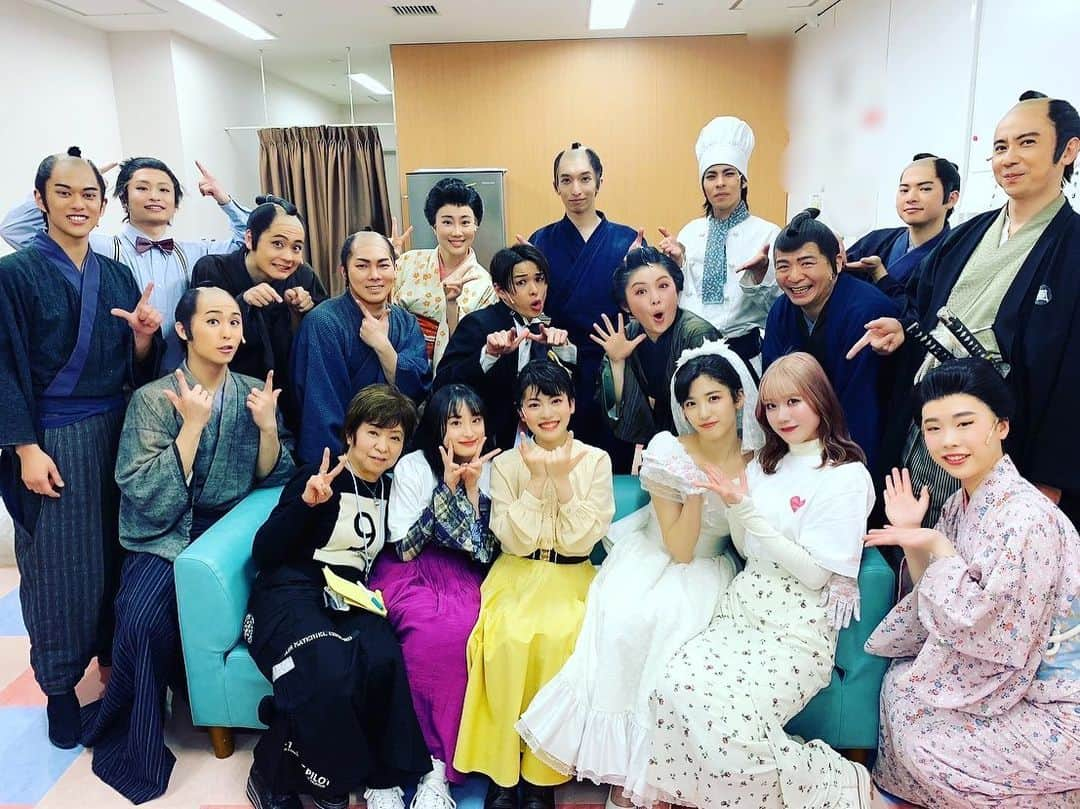 加藤良輔のインスタグラム：「⁡ ⁡ 「ジョン マイ ラブ -ジョン万次郎と鉄の7年-」 ⁡ 東京公演終了しました‼️ ありがとうございます✨ ⁡ 東京公演verの演出だったり、組み合わせがあったり！！ すごく刺激的な東京STYLEでした^ ^ ⁡ 東京公演で終わってしまうメンバーもいるけど、ここまで一緒に『ジョンマイラブ』を生き抜いたメンバーと心を一つに、また愛媛の坊ちゃん劇場に戻って、オレは2月の20日までだけど、全力で頑張ります‼️ ⁡ ⁡ 感謝⭐️ ⁡ ⁡ ⁡ #ジョンマイラブ #坊ちゃん劇場」