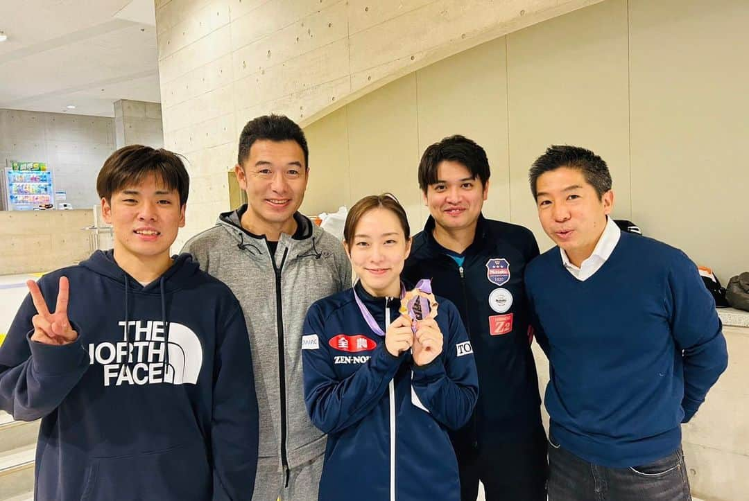 石川佳純さんのインスタグラム写真 - (石川佳純Instagram)「*** 全日本選手権での応援、ありがとうございました。📣✨ 女子シングルス３位でした。  苦しい試合の連続でしたが、最後まで粘り強く戦えた事をとても嬉しく思っています。 初出場の小学校5年生から、今回が20回目の出場でした。20年間こうして卓球が続けられている事も、周りの支えがあってこそだと歳を重ねるごとに改めて感じています。 目標としていた優勝には届きませんでしたが、充実したプレーが出来ました。 会場や画面の前でのたくさんの応援に感謝しています。✨ ありがとうございました。  次回は2/11.12に行われるTリーグに出場します。会場で待ってます😆  #全日本選手権」1月30日 12時19分 - kasumi.ishikawa_official