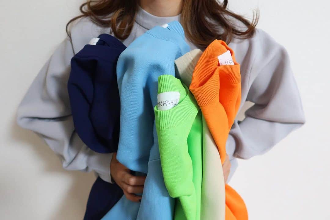 Mai Wakimizuのインスタグラム：「新作のカラープルオーバーはgray.navy.blue.green.beige.orangeの全6カラー♡ #linkable」