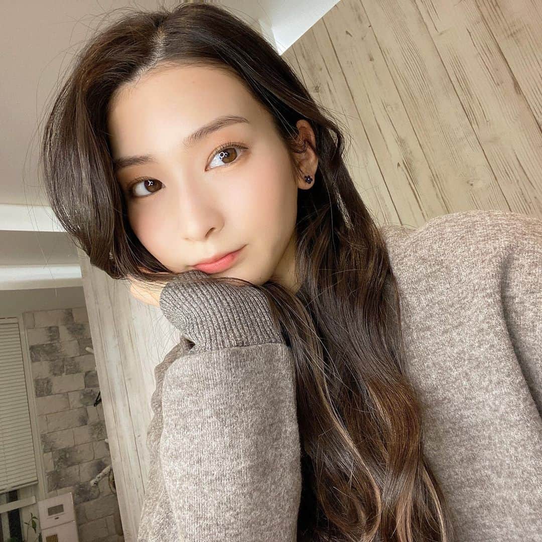 のインスタグラム：「・ ・ ・ ・ さいきんストーリーの使い方、 ちょっと慣れてきた。 なんかちょっと楽しくなってきた。 またちょこちょこ投稿していきます🦩 ・ ・ ・ ・ #instagram  #ストーリー  #みんな #温かい目で見守ってくれてありがとう」