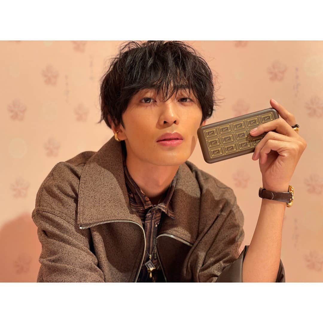 赤名竜之輔さんのインスタグラム写真 - (赤名竜之輔Instagram)「🍫⚡️❤︎」1月30日 18時52分 - i_am_akana_