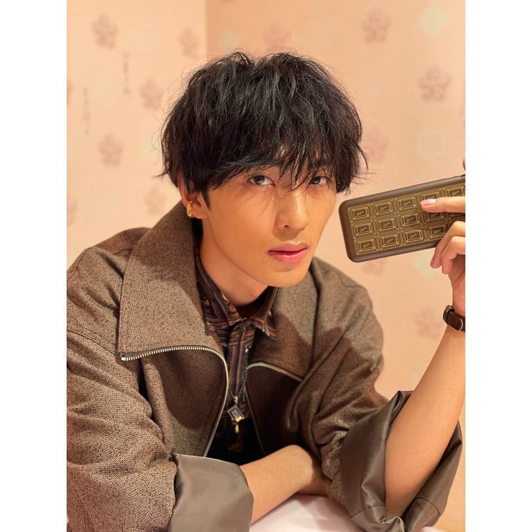 赤名竜之輔さんのインスタグラム写真 - (赤名竜之輔Instagram)「🍫⚡️❤︎」1月30日 18時52分 - i_am_akana_