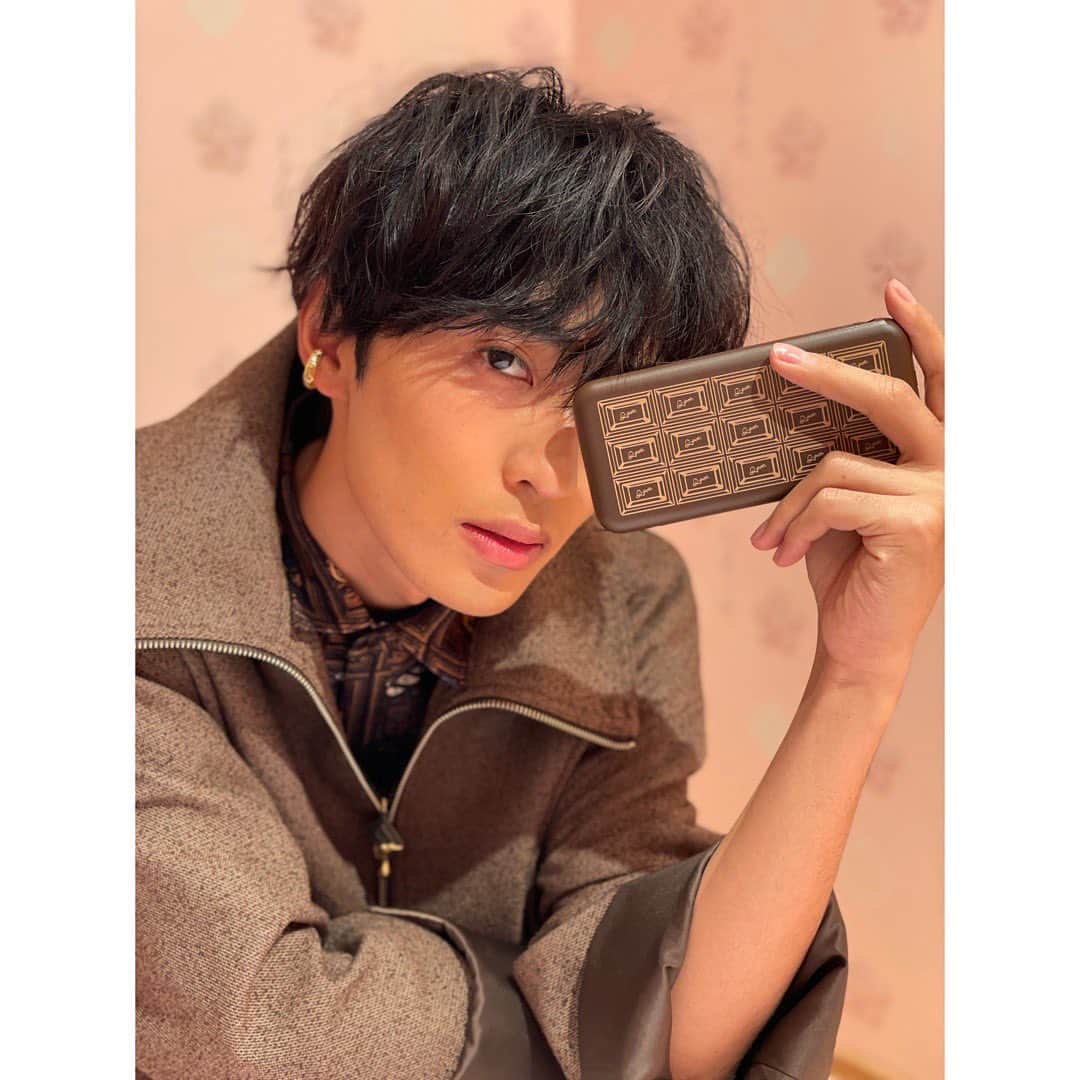赤名竜之輔さんのインスタグラム写真 - (赤名竜之輔Instagram)「🍫⚡️❤︎」1月30日 18時52分 - i_am_akana_