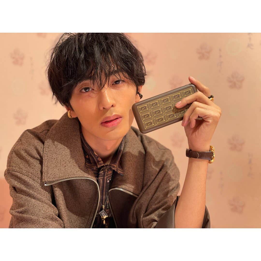 赤名竜之輔さんのインスタグラム写真 - (赤名竜之輔Instagram)「🍫⚡️❤︎」1月30日 18時52分 - i_am_akana_