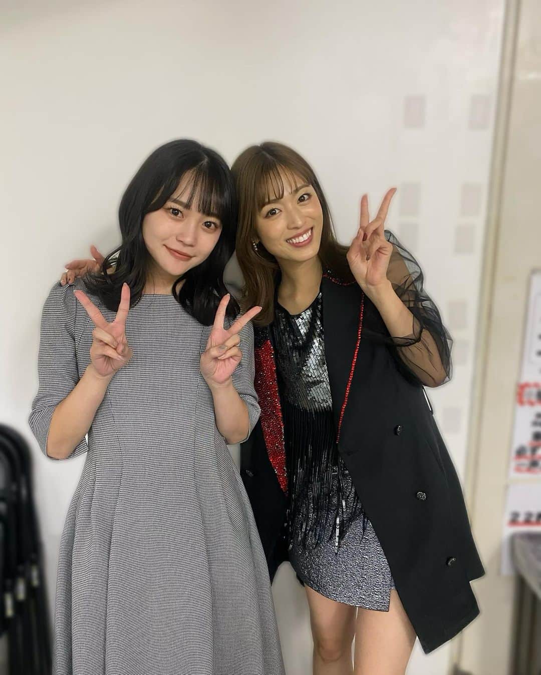福見真紀のインスタグラム：「昨日は長谷川愛ちゃんのライブにゲストで出演させていただきました🎤  久しぶりに二人でステージに立って歌ったり 懐かしい思い出話をしたり…昔と変わらずやっぱり落ち着くなぁ…と💓  愛ちゃんのお母さんにもまた二人でなんかしてよー！！って言われたし愛ちゃんとも何かできたらいいねって話しておりました☺️  ファンのみんなとも久しぶりに会えて1年に1度くらいしか会えてないのに変わらず好きって言ってくれて 本当に幸せです🥺🥺 本当にありがとう💓」