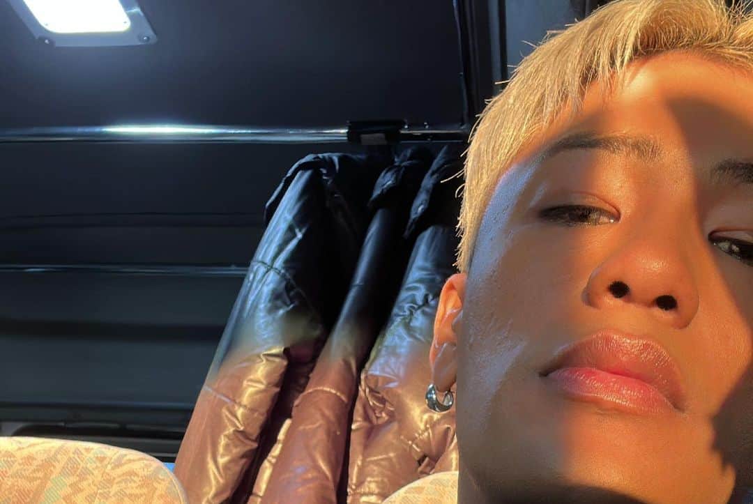 ELLYさんのインスタグラム写真 - (ELLYInstagram)「JSBただいま✌️」1月30日 19時44分 - elly24soul
