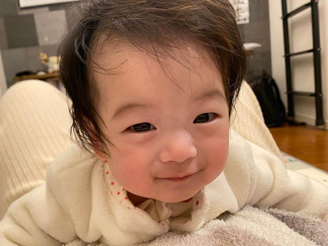 のインスタグラム：「おはようございます！もちですよ❤️#赤ちゃんのいる生活 #赤ちゃん」