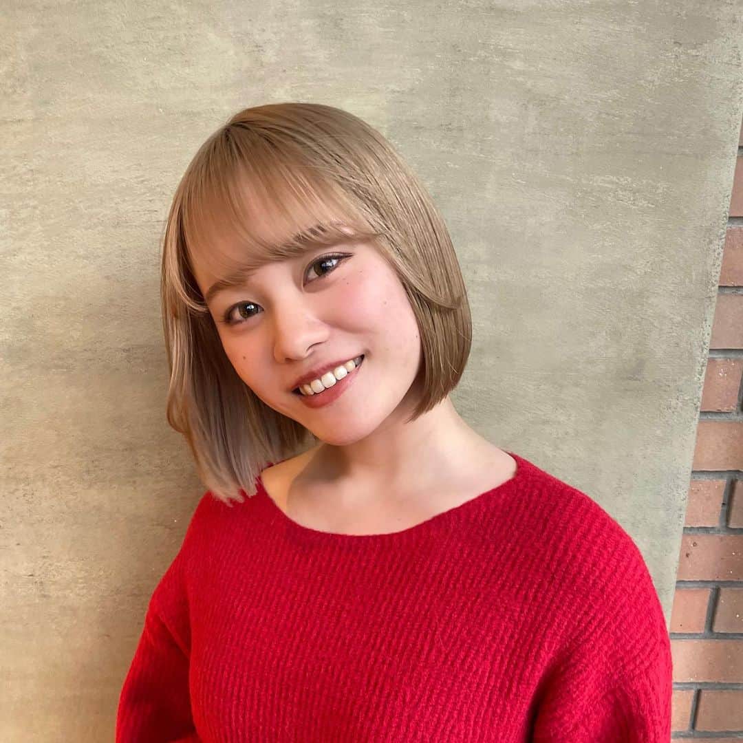平瀬美里のインスタグラム：「ボブにしちゃった〜(ᐡ⸝⸝- -⸝⸝ᐡ)」