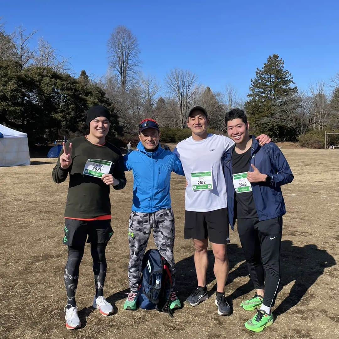 萩野公介さんのインスタグラム写真 - (萩野公介Instagram)「ハーフマラソン、昨日走ってきました！トレーニングほぼせずだったので、不安だったのですが自己ベスト！痩せてもっとはやくなります！笑  箱根駅伝の予選会と同じコースでやったんですけど、意外と登り坂下り坂あって作戦とかあるんだろうな、、、と走りながら考えてました。  今度どの試合出ようかな～、 どのハーフでもトライアスロンでも出ようかな～ .  天気よかったからよかった😳  #BRIDGESTONE #chaseyourdream」1月30日 20時31分 - kosuke.hagino