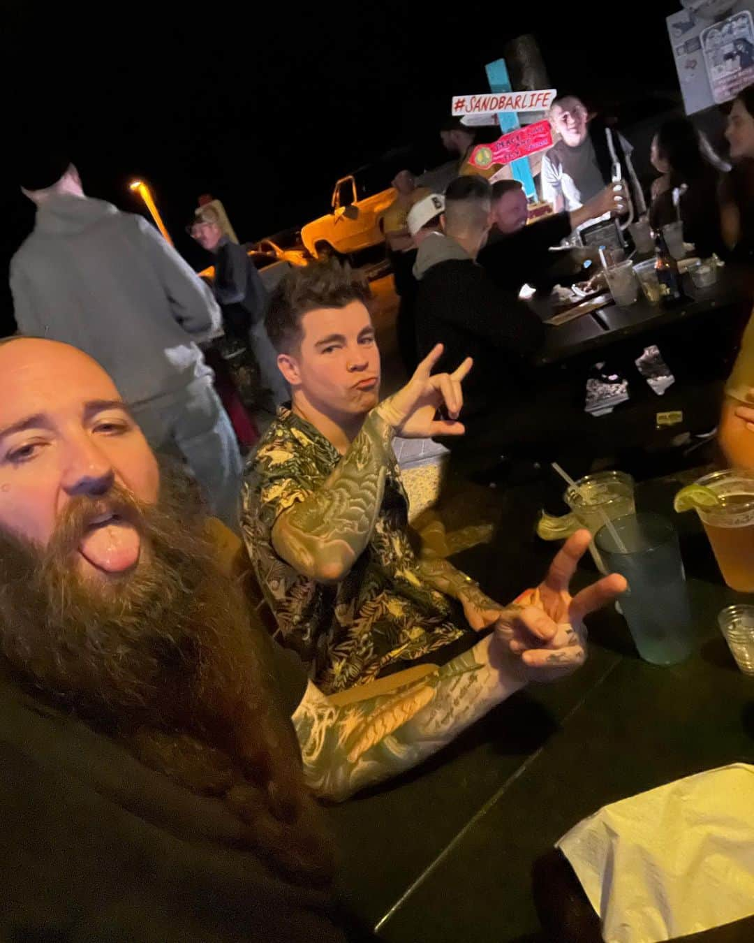 Dream Beardさんのインスタグラム写真 - (Dream BeardInstagram)「@shiprocked with the fam. 🤟🥵🤟」1月30日 21時03分 - dreambeard