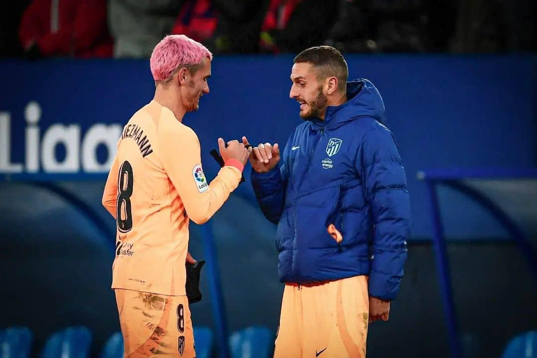 リュカ・エルナンデスのインスタグラム：「🤙×🤙 @antogriezmann @koke6」