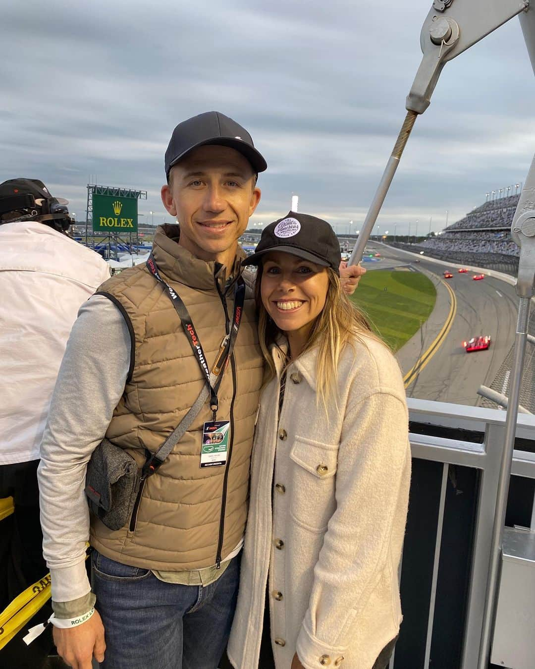 Pernilla Lindbergさんのインスタグラム写真 - (Pernilla LindbergInstagram)「What an amazing experience to see what’s involved in getting a car, team and drivers ready to race for 24 hours straight at the highest level. So impressive!  It was a real pleasure to meet the @gradientracing team and @sheenamonk_  @katherineracing. Both are avid golfers and the @lpga_tour hosted them at our opening event of the year in Orlando. I want to thank them both and congratulate them on a great performance yesterday. It was very eye opening to see what’s involved in the lead up to the biggest race of the year and get to witness it up close!」1月30日 23時17分 - pernillagolf