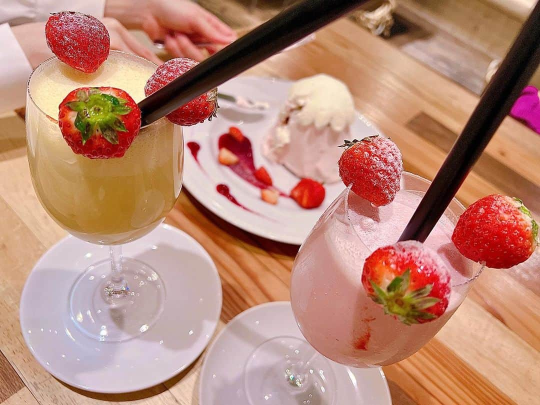 水瀬きいさんのインスタグラム写真 - (水瀬きいInstagram)「⋆* いちごパイの🗻解体中🔪🍓🍼💗」1月31日 10時38分 - kiiiiiiiiiiiiiiiiiiiii