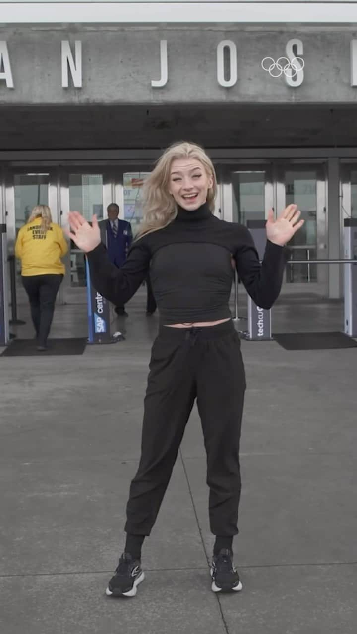 アンバー・グレンのインスタグラム：「Tour guide Amber reporting for duty. 🫡  Figure Skating star Amber Glenn @amberglenniceskater takes us backstage at the 2023 U.S. Figure Skating Championships to check out what an elite figure skating event looks like behind-the-scenes! ⛸️  Head over to @OlympicsFigureSkating on YouTube for the full tour. 📹」