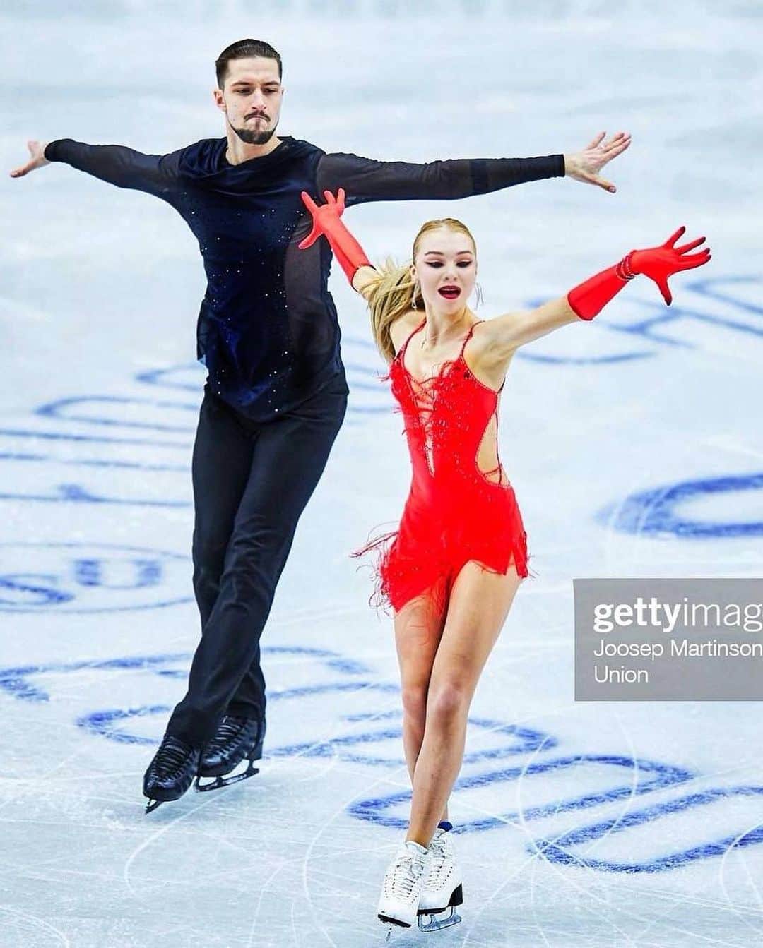 エフゲーニヤ・コスイギナさんのインスタグラム写真 (エフゲーニヤ・コスイギナInstagram)「hello from Euro ️