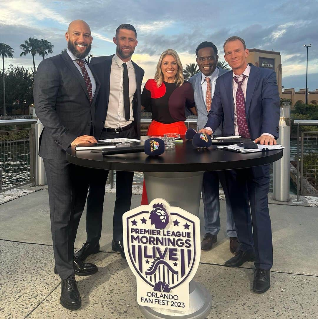 ガリー・ケーヒルのインスタグラム：「Debut appearance for @nbcsportssoccer in 🇺🇸  Some team they have and huge thanks to @rebeccalowetv @timhow1 @robbie_mustoe and Robbie Earle 🤝」