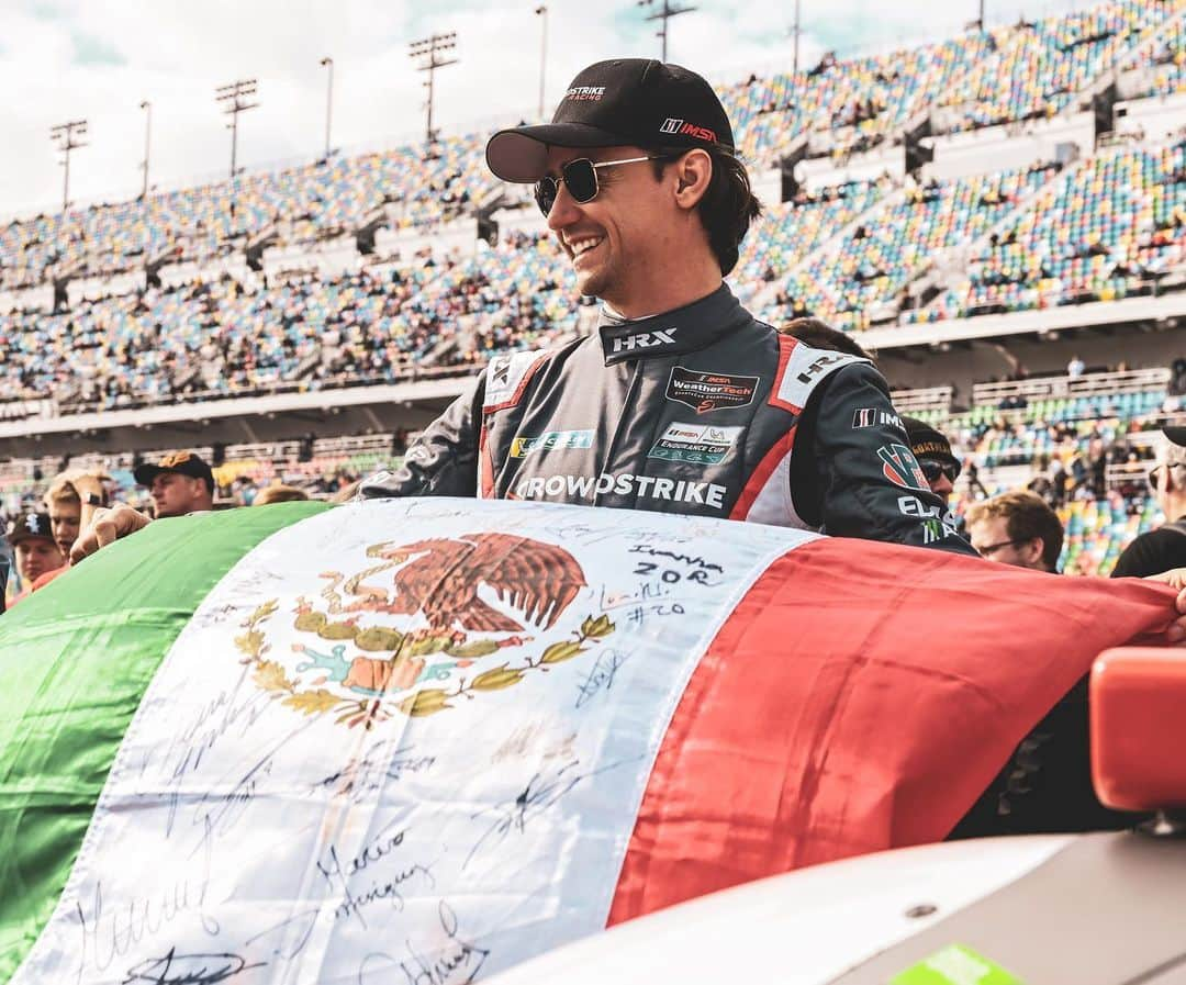 エステバン・グティエレスさんのインスタグラム写真 - (エステバン・グティエレスInstagram)「Podium finish at the Rolex 24h at Daytona!!!  I’m very thankful and proud of what we have achieved as a team, my teammates George, Ben, Matt and all our colleagues who put a great work. Thanks to @crowdstrikeracing and @apracingteam as well as to all our partners for this opportunity. We will be back for the win.  Congratulations to our friends from @protoncompetition for the win !!」1月31日 5時54分 - estebangtz