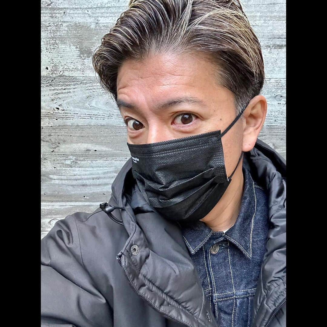 木村拓哉さんのインスタグラム写真 - (木村拓哉Instagram)「⁡ ⁡ ⁡ 「おはよう御座います❕ ⁡ 今日も寒そうですねぇ〜。 ⁡ 皆さんあったかくしてくださいね❕ ⁡ では、撮影に…。 ⁡ 行って来ます❕」 ⁡ PEACE‼︎ ⁡ STAYSAFE! ⁡ 拓哉 #木村拓哉 #TakuyaKimura」1月31日 7時38分 - takuya.kimura_tak