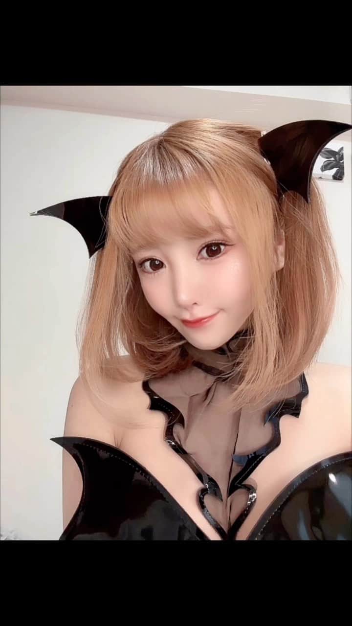 のインスタグラム：「😈❤️💕 #cosplay」