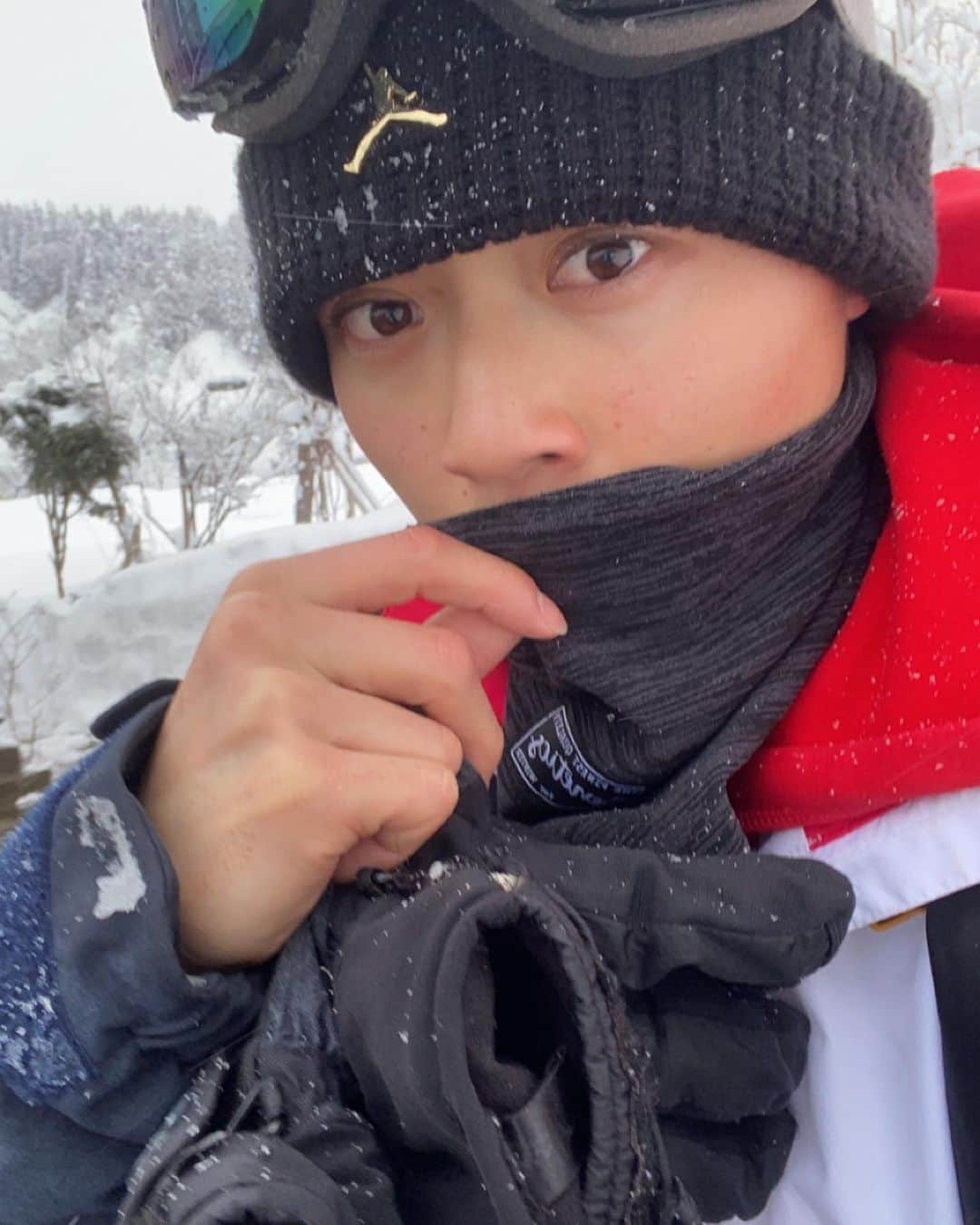 のインスタグラム：「一月のいろいろ🏂🏋️‍♂️🏌🏻☃️  #スノボ  #筋トレ  #ゴルフ」