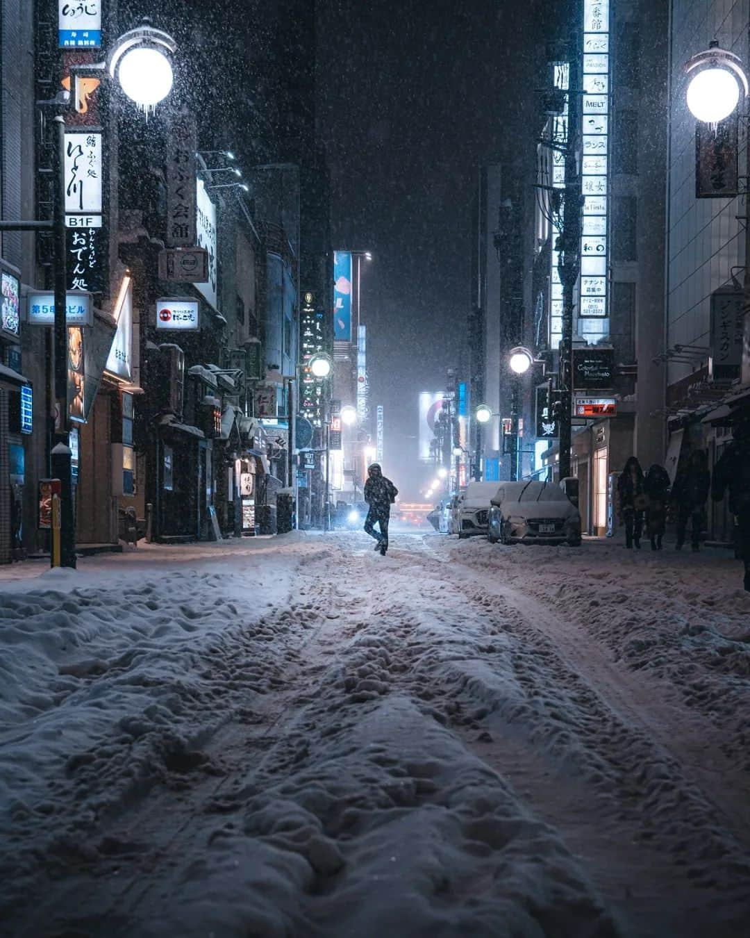 deepskyさんのインスタグラム写真 - (deepskyInstagram)「Northan Impact . I visited Sapporo last week. I've always wanted to capture the snow life out there. Shooting at midnight during snow storm freezed me but worth it.  . . #sapporo #Hokkaido #札幌 #北海道 #すすきの  . . #nightphotography #streetphotography #streets_vison #撮影 #visitjapanjp #japan_city_blues #beautifuldestinations #japan」1月31日 20時01分 - _deepsky