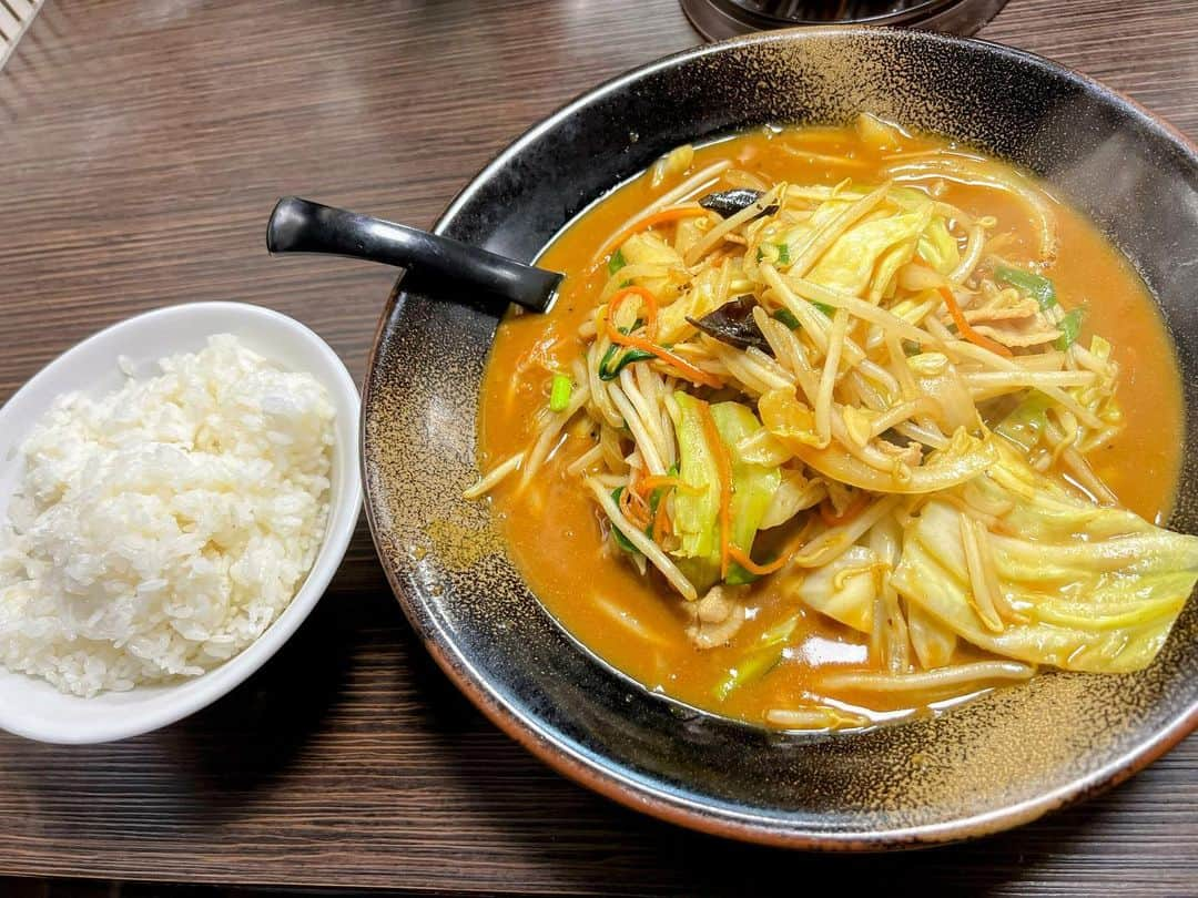 青木泰寛のインスタグラム：「痩せたいです。。。  #タンメン #ラーメン #ramen」