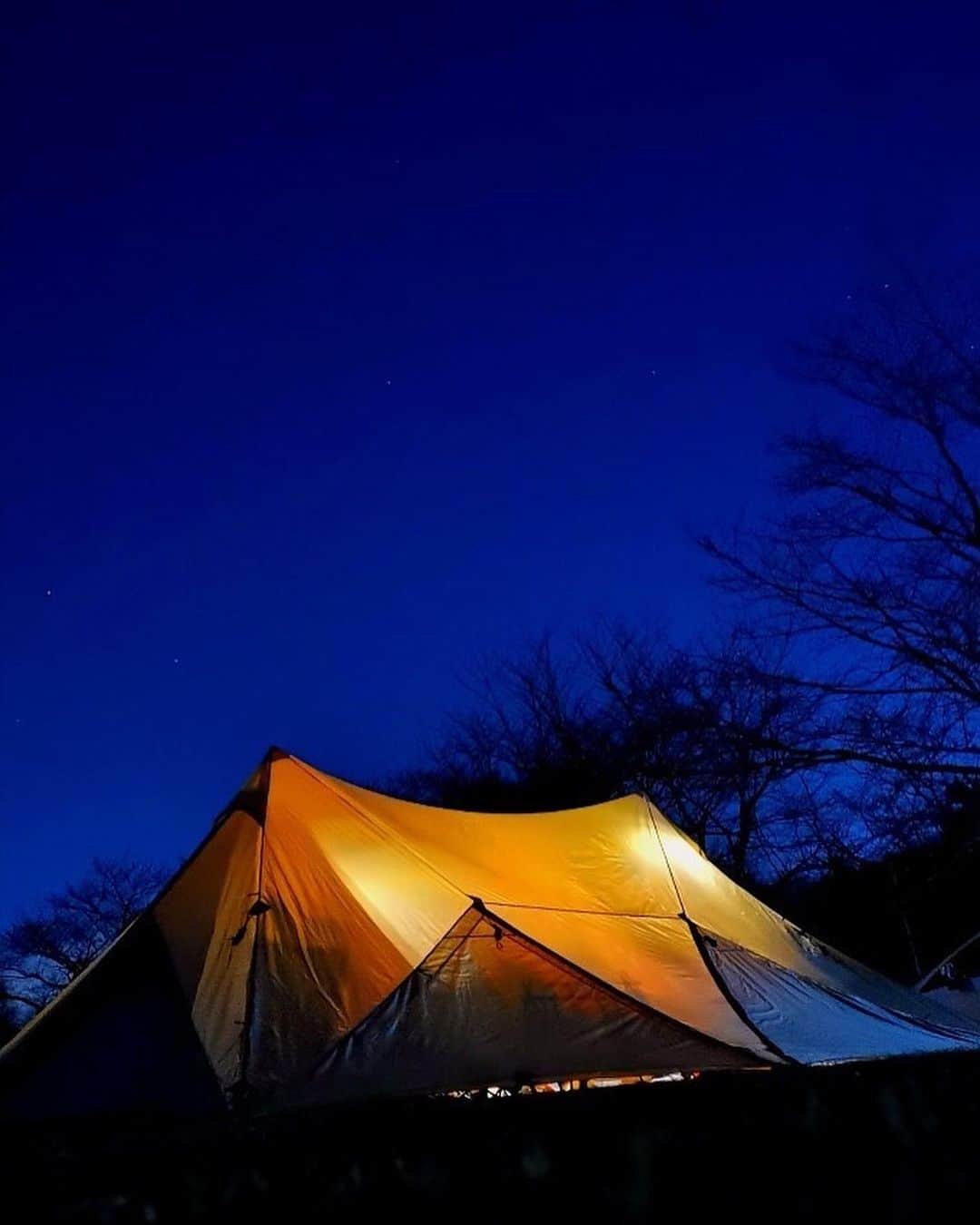うらさん(南浦芽依)のインスタグラム：「. . . 天候にも恵まれて、  設営もスムーズにできて、  ご飯も美味しくできて、  1月のキャンプも最高でした🏕  2月も3月もキャンプ行く予定  あるから楽しみ〜っっっ！！！ . . . #キャンプ女子#キャンプ飯 #キャンプギア #キャンプ好きな人と繋がりたい #ペッパーランチ風 #ペッパーライス #鎌倉天幕 #キャンプ初心者 #キャンプ飯レシピ #キャンプ場 #アウトドア女子」
