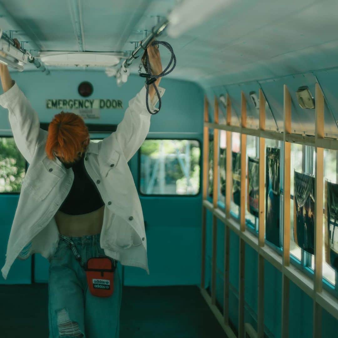 のインスタグラム：「trip  photo isumi  #portrate #photography #ポートレート #エモい #エモい写真 #旅行 #レトロフォト」