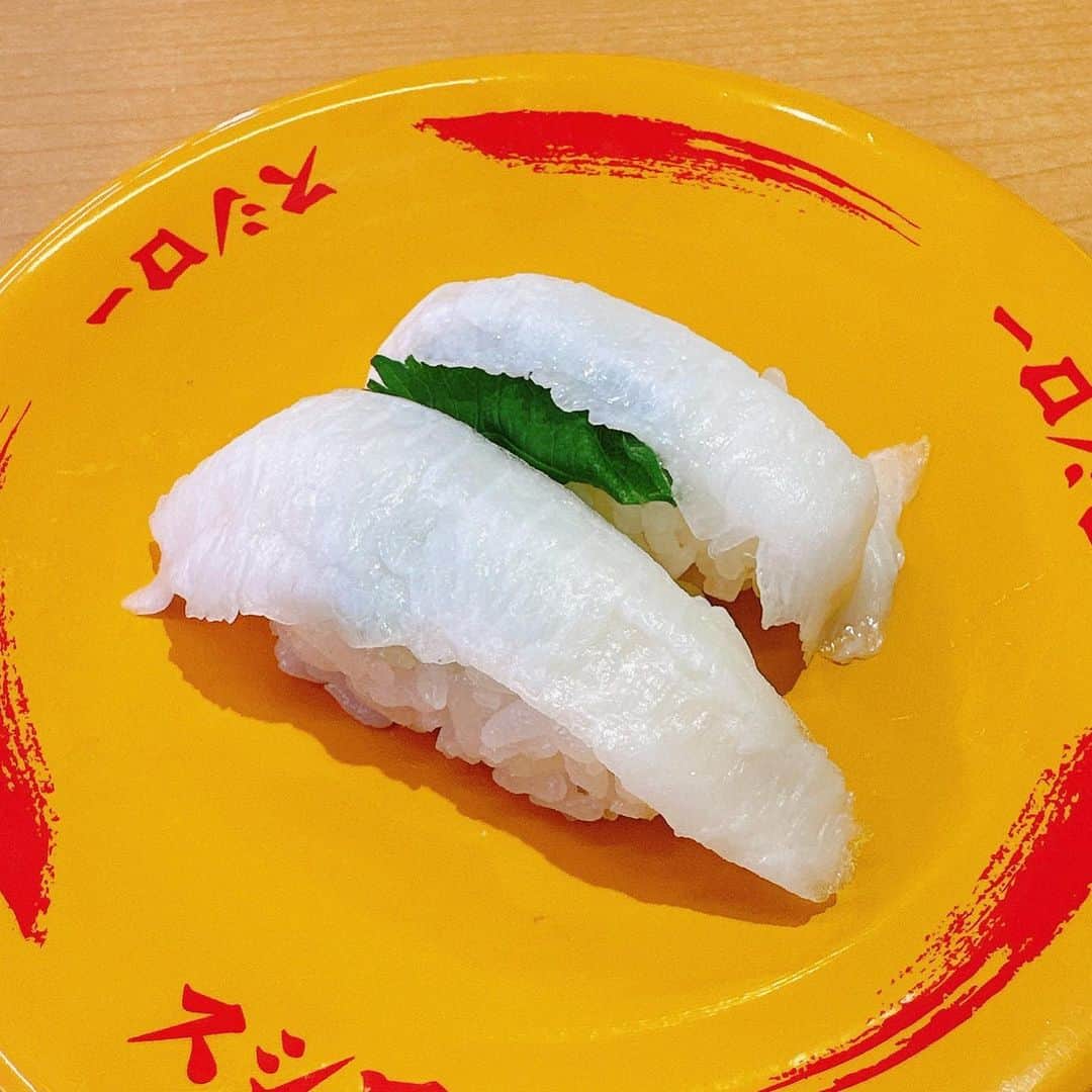 因幡始のインスタグラム：「みなさん、お久しぶりです。 #今日の寿司 #今日のエンガワ」