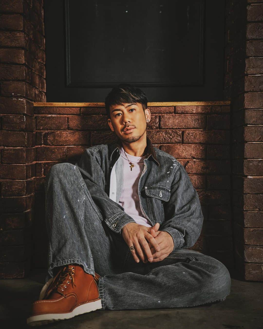 川畑要のインスタグラム：「アー写変わりましたー！！ 22年経ってアメカジに戻る感じ悪くないす🔥  #川畑要 #CHEMISTRY #デビュー22年 #ソロデビュー10周年 #アー写」