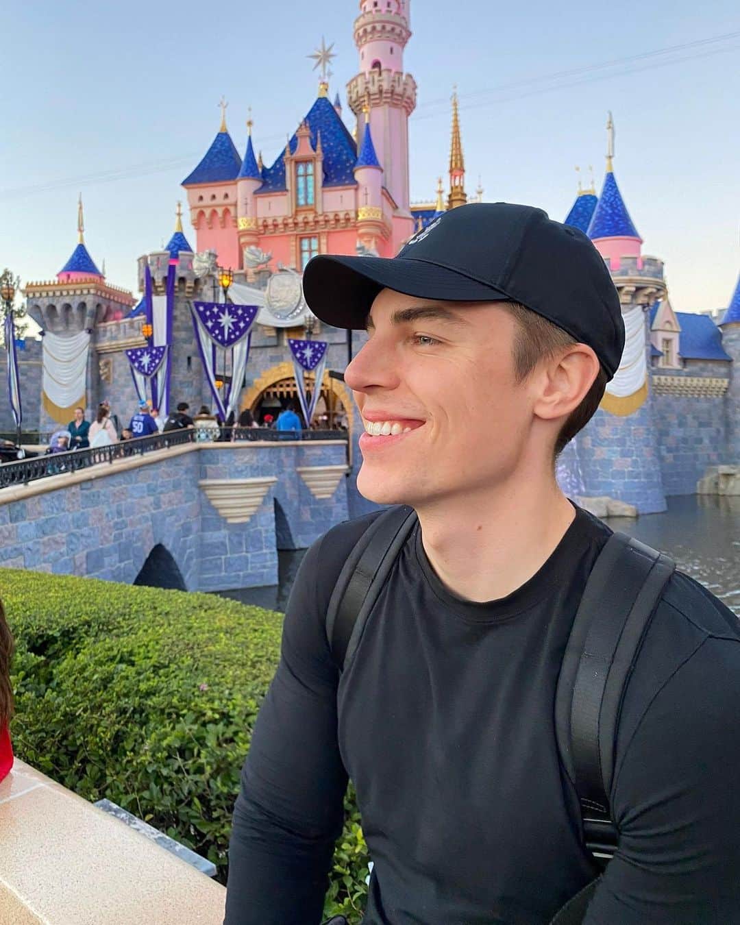ノーラン・ジェラード・ファンクのインスタグラム：「Peter Pan mode in full effect 🥪」