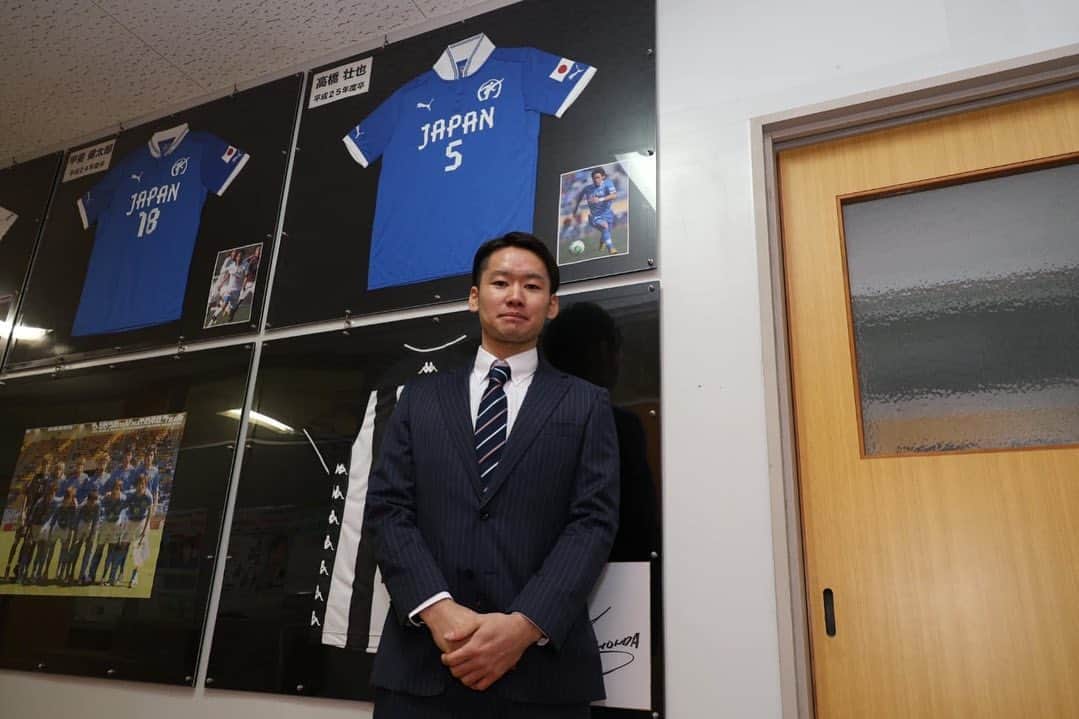 高橋壮也さんのインスタグラム写真 - (高橋壮也Instagram)「引退報告しに行きました。 素晴らしい指導に出会い、幸せなサッカー人生をおくれました。 感謝です🤝」1月31日 21時00分 - soya.takahashi3