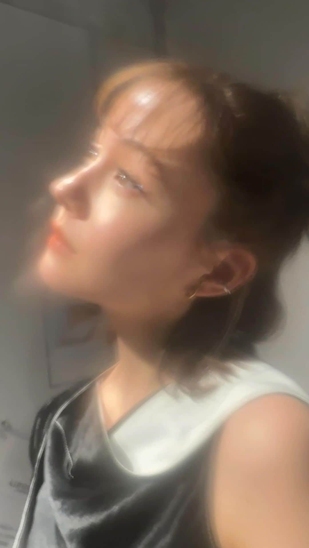 のインスタグラム：「@31philliplim を着て、 @giannaanother のイベントへ❤︎  @kenji_hairmake くんとスタイリストこまちゅがムービー撮ってくれた🫶  一瞬だったけど、会場の皆さまがあたたかくて 嬉しかったー☺️」